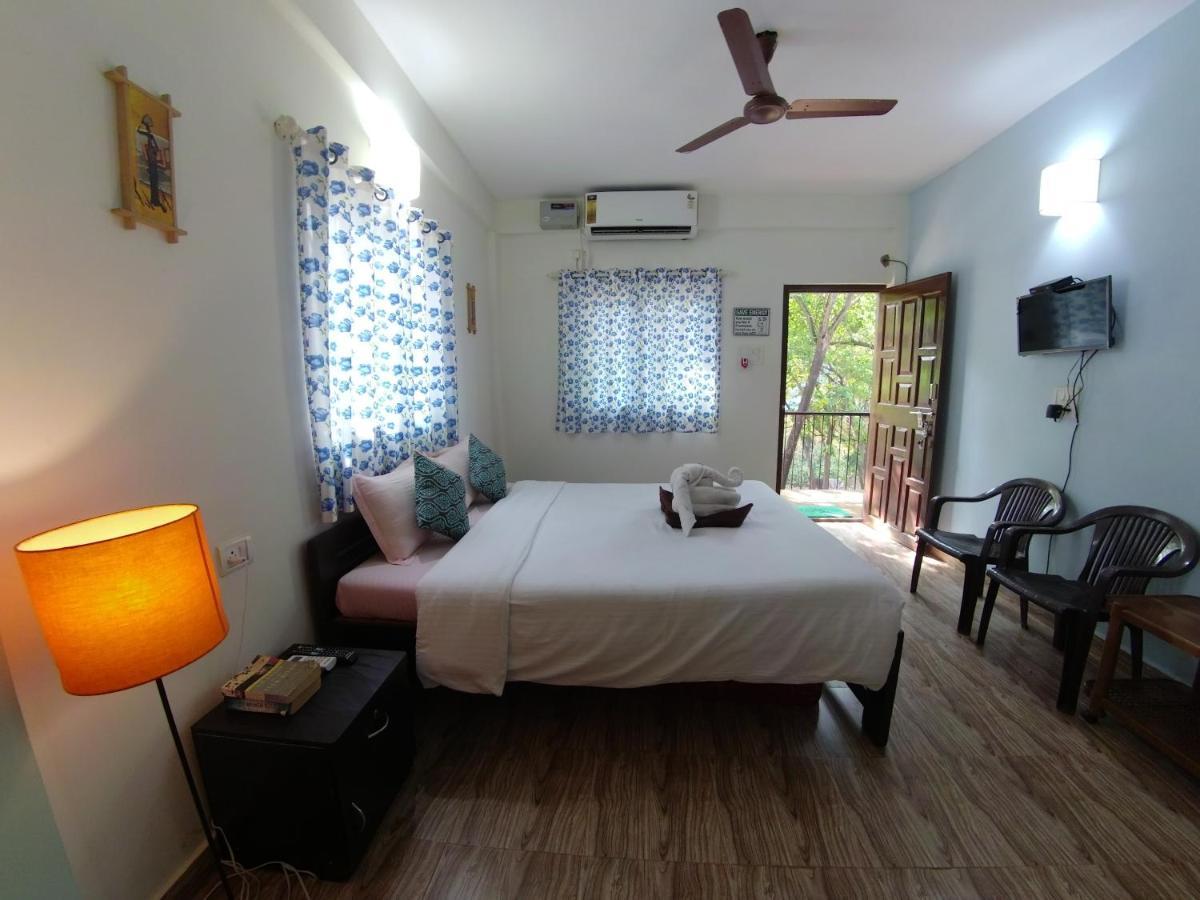 Spectrum Hub Beach Side Studio Apartment - Candolim - Goa Extérieur photo