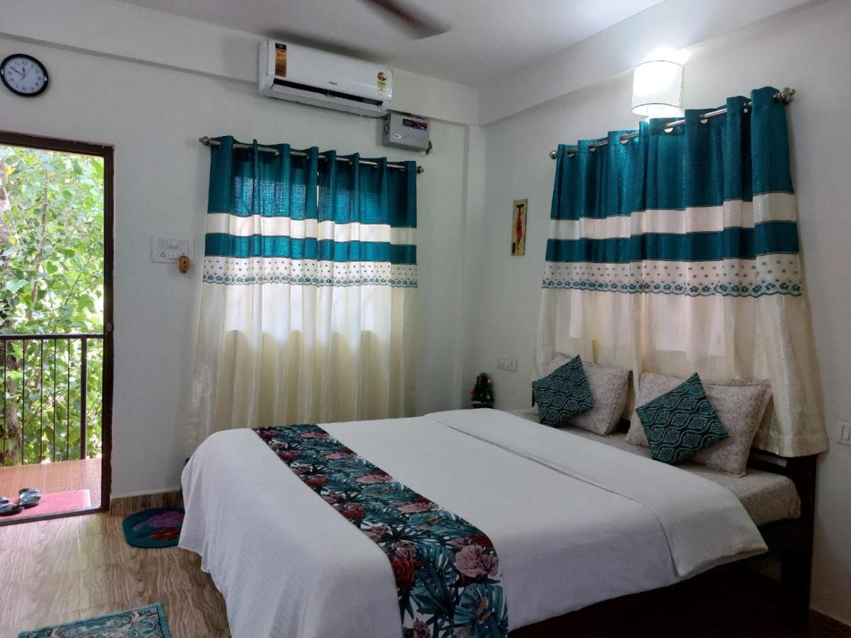 Spectrum Hub Beach Side Studio Apartment - Candolim - Goa Extérieur photo